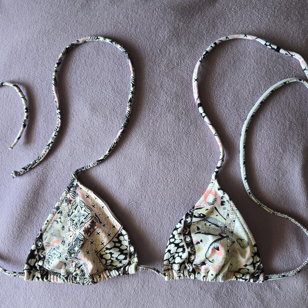 Victoria's Secret Triangle Bikini Top Size XS